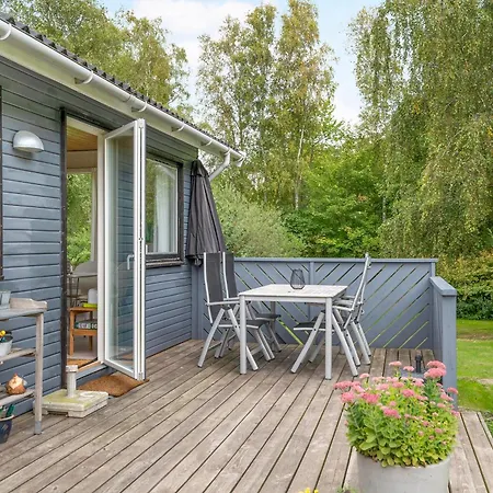 Well-maintained Close To Beautiful Swimming Nyaraló